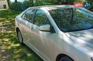 Седан Toyota Camry 2013 в Харкові