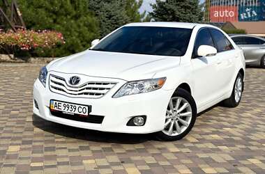 Седан Toyota Camry 2010 в Дніпрі