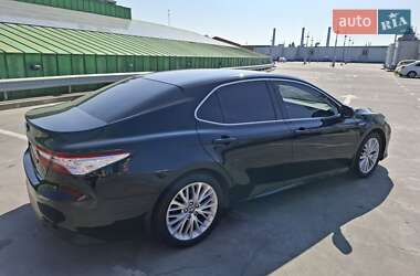Седан Toyota Camry 2019 в 