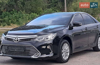 Седан Toyota Camry 2015 в Жовтих Водах