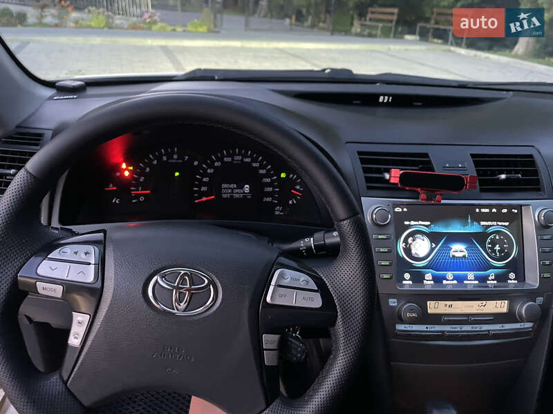 Седан Toyota Camry 2009 в Самборі