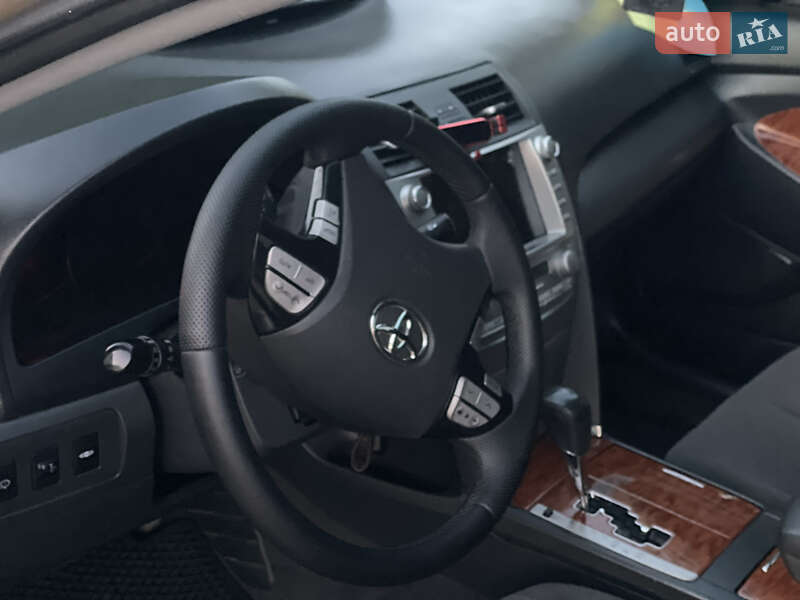 Седан Toyota Camry 2009 в Самборі