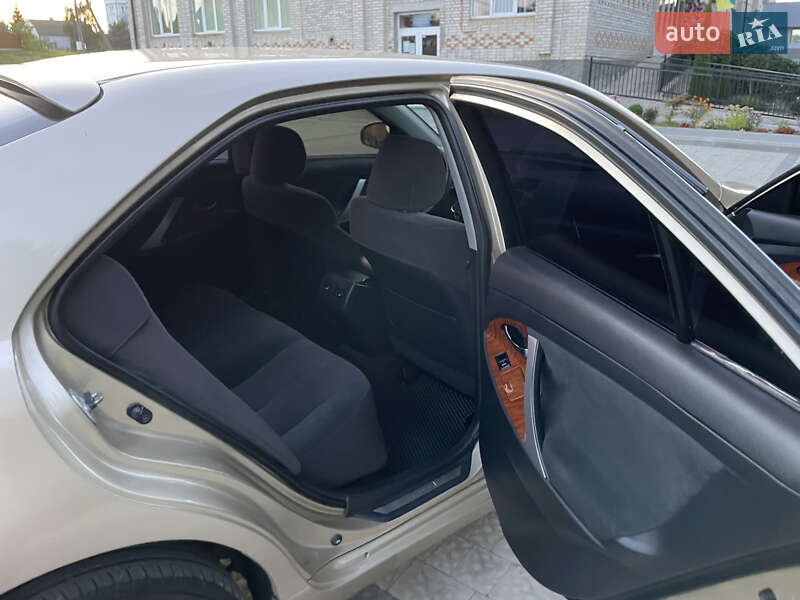 Седан Toyota Camry 2009 в Самборі