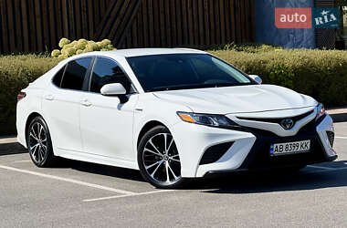 Седан Toyota Camry 2020 в Киеве