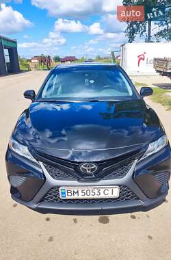 Седан Toyota Camry 2019 в Сумах