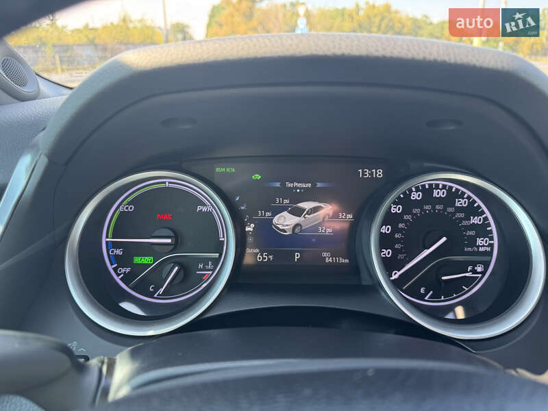 Седан Toyota Camry 2021 в Киеве