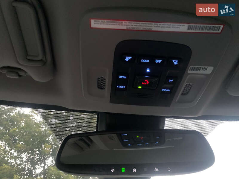 Седан Toyota Camry 2021 в Киеве