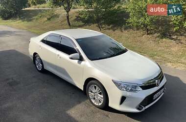 Седан Toyota Camry 2015 в 