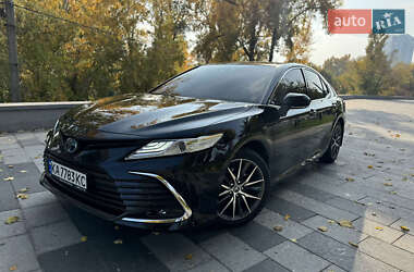 Седан Toyota Camry 2021 в Ивано-Франковске