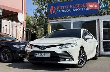 Седан Toyota Camry 2021 в Києві
