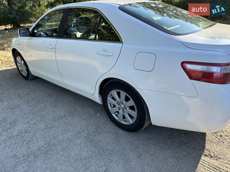 Седан Toyota Camry 2008 в Кропивницком