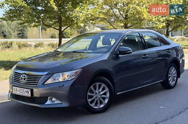 Седан Toyota Camry 2012 в Киеве