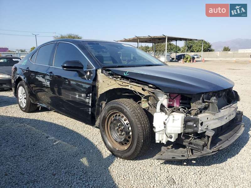 Toyota Camry 2018
