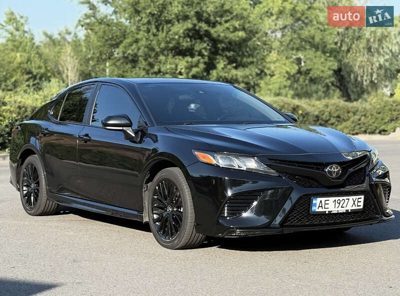 Седан Toyota Camry 2020 в Дніпрі