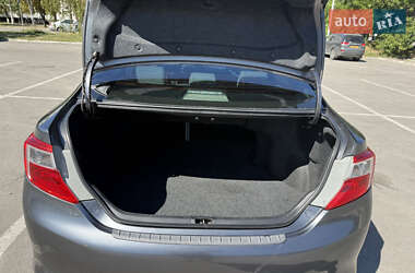 Седан Toyota Camry 2012 в  фото 9 Седан Toyota Camry 2012 в