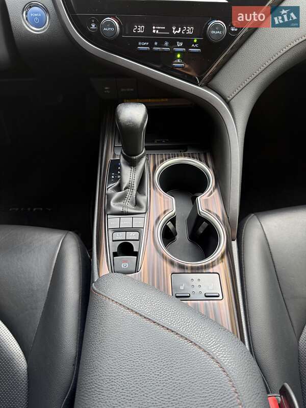 Седан Toyota Camry 2020 в Белой Церкви