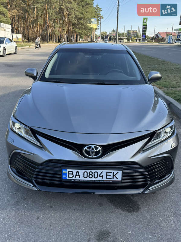 Седан Toyota Camry 2021 в Кропивницком