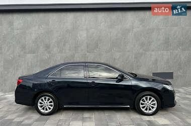 Седан Toyota Camry 2013 в 