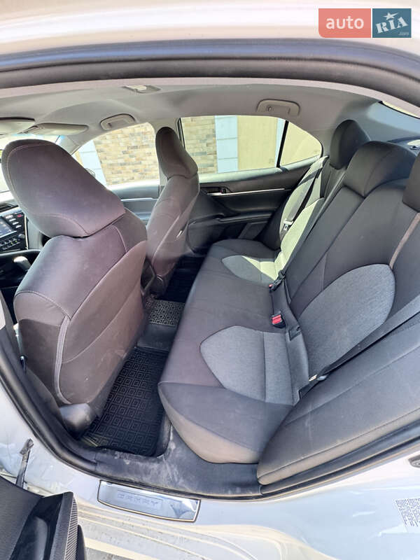 Седан Toyota Camry 2018 в Одессе