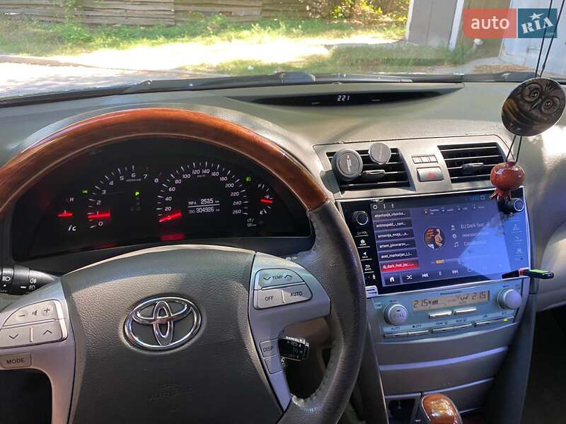 Седан Toyota Camry 2007 в Дніпрі