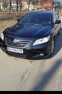 Седан Toyota Camry 2008 в Киеве