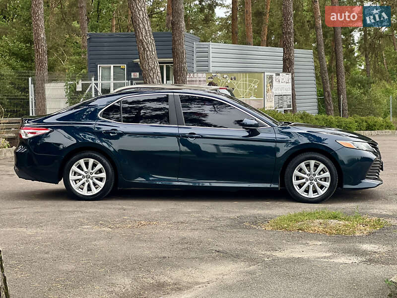 Седан Toyota Camry 2018 в Киеве фото 12 Седан Toyota Camry 2018 в Киеве