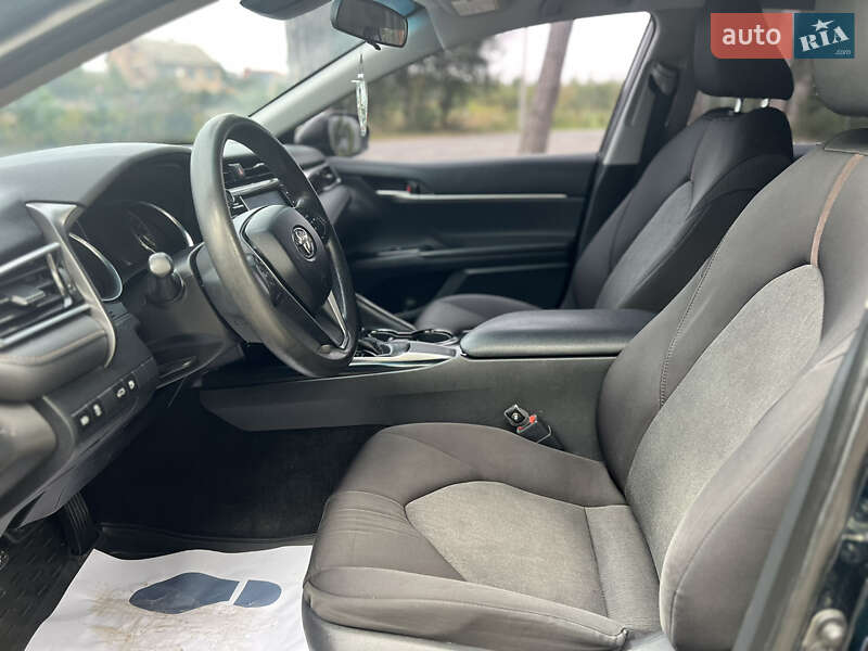 Седан Toyota Camry 2018 в Киеве фото 54 Седан Toyota Camry 2018 в Киеве