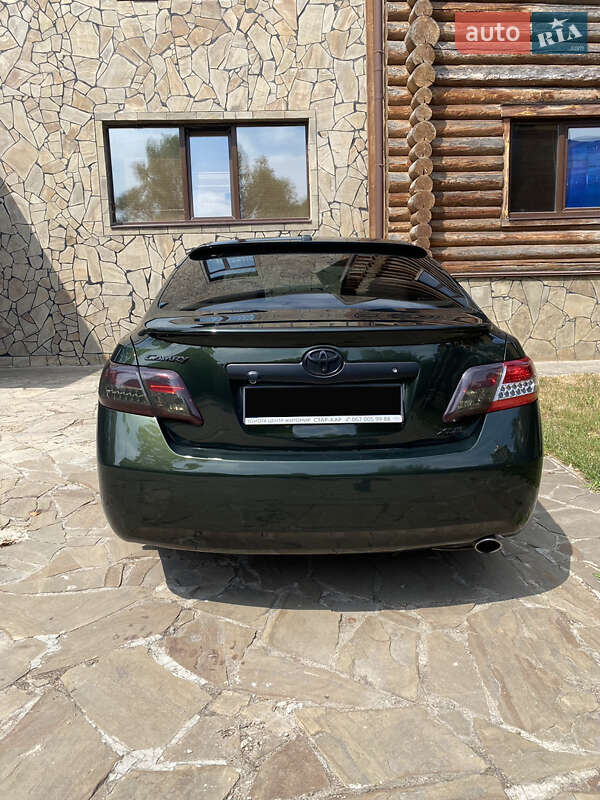 Седан Toyota Camry 2011 в Києві