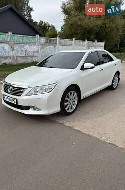 Седан Toyota Camry 2012 в Прилуках