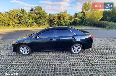 Седан Toyota Camry 2014 в Харькове