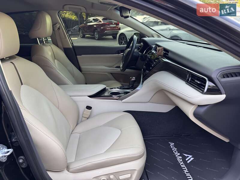 Седан Toyota Camry 2020 в Одесі