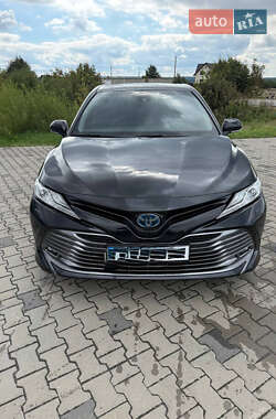 Седан Toyota Camry 2020 в Яворове
