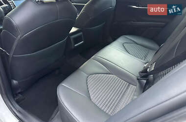 Седан Toyota Camry 2019 в 