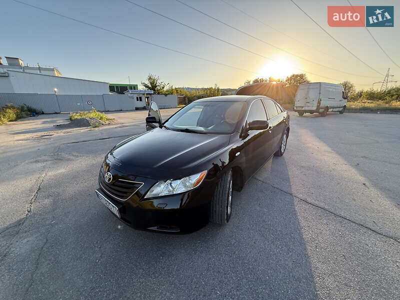 Седан Toyota Camry 2008 в Виннице
