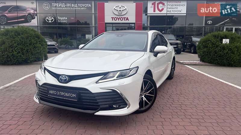 Toyota Camry 2023