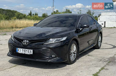 Toyota Camry 2018