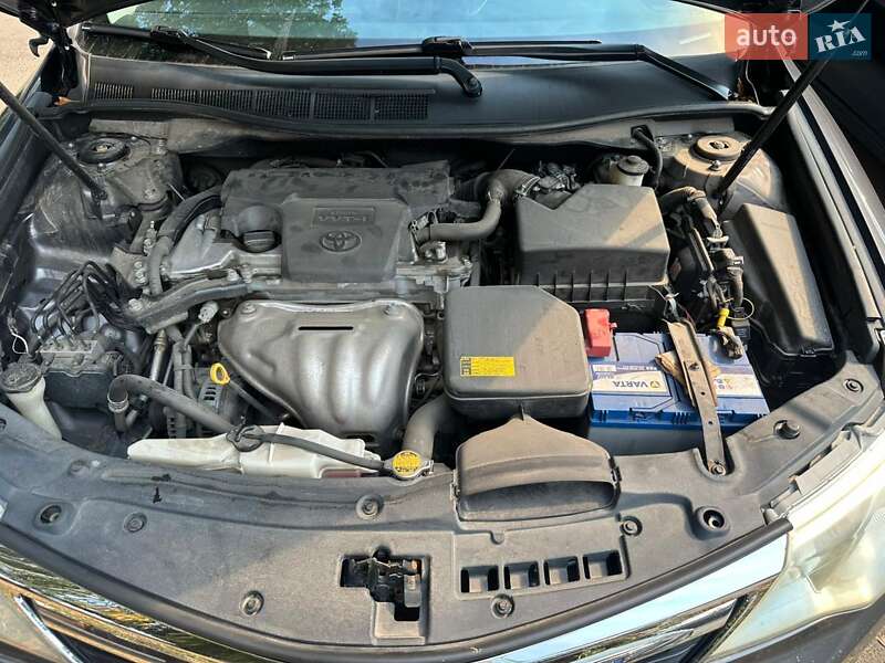 Седан Toyota Camry 2012 в Запоріжжі