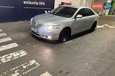 Седан Toyota Camry 2008 в Киеве