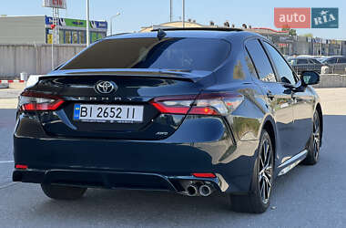 Седан Toyota Camry 2021 в 