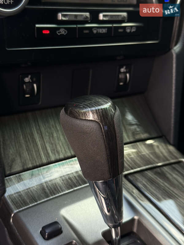 Седан Toyota Camry 2011 в Дніпрі