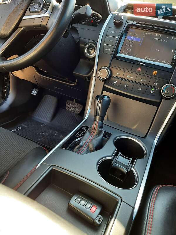 Седан Toyota Camry 2016 в Украинке