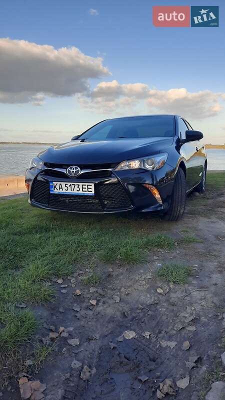 Седан Toyota Camry 2016 в Украинке