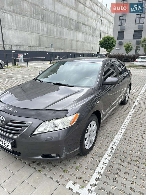 Седан Toyota Camry 2007 в Киеве