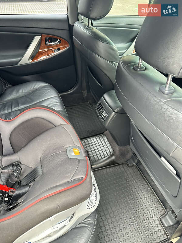 Седан Toyota Camry 2007 в Киеве