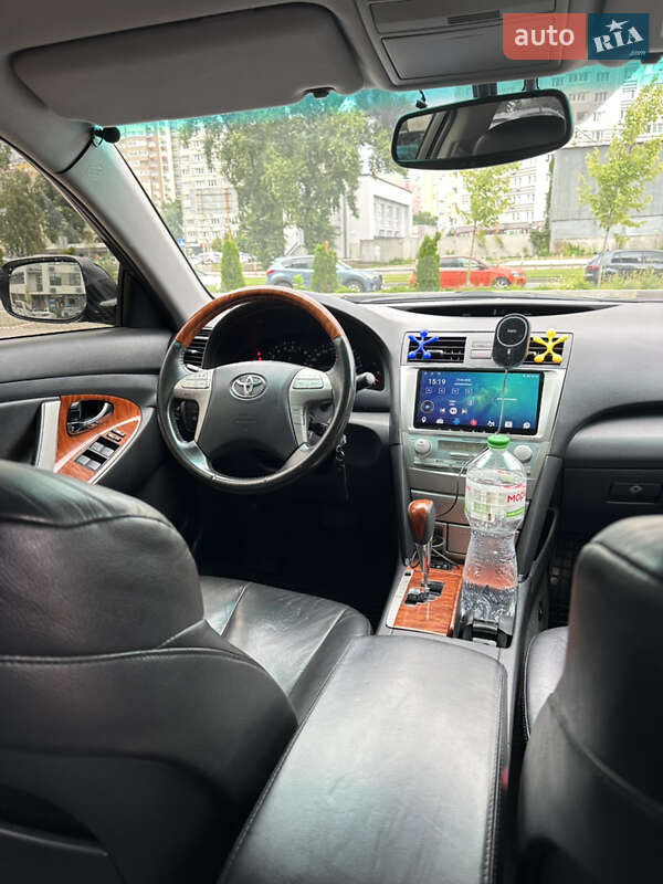 Седан Toyota Camry 2007 в Киеве