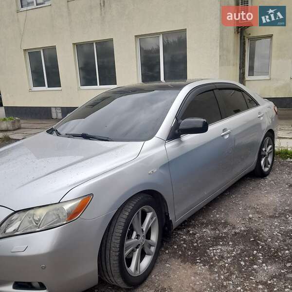 Седан Toyota Camry 2008 в Львове