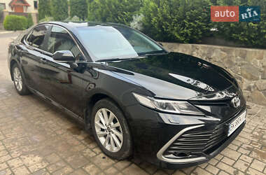 Седан Toyota Camry 2021 в Рівному