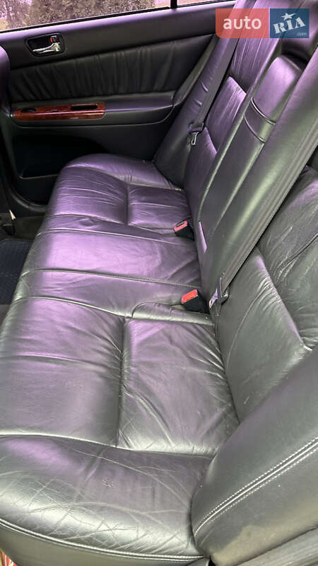 Седан Toyota Camry 2003 в Чернигове