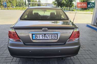 Седан Toyota Camry 2004 в Кременчуге