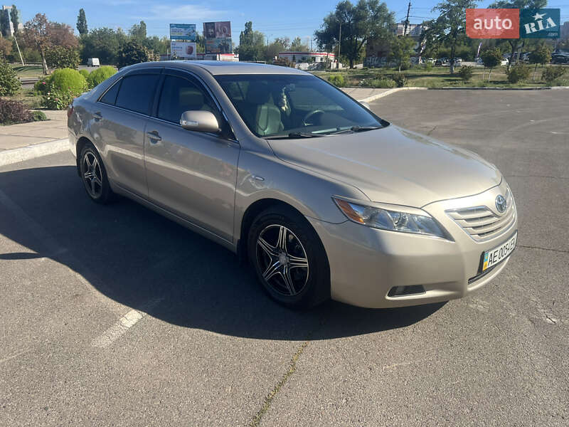 Седан Toyota Camry 2006 в Кривому Розі